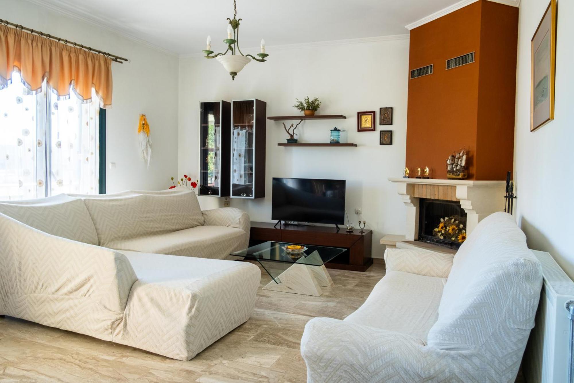 Spacious House In A Quiet Neighbourhood Ierápetra Екстериор снимка