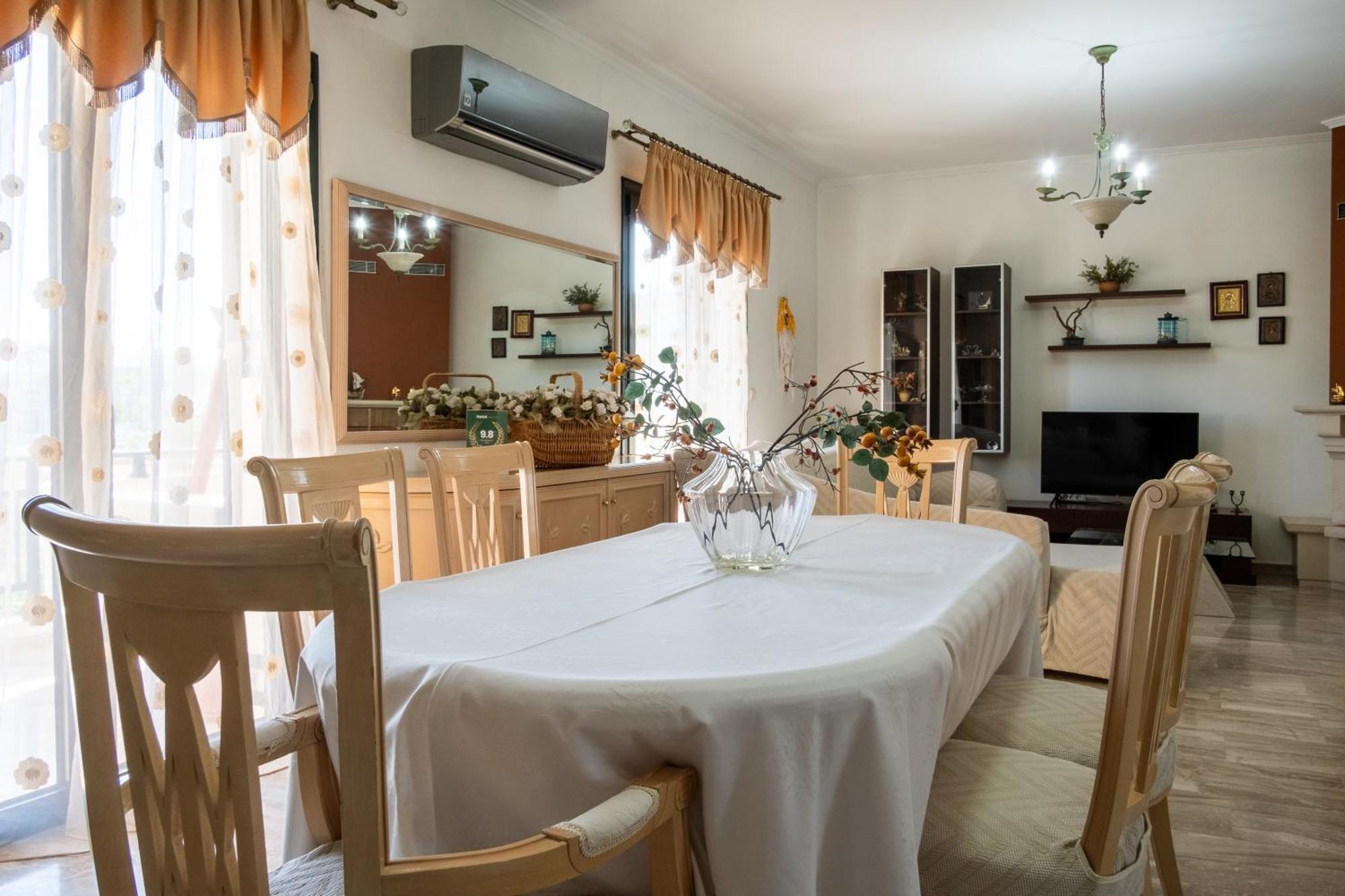 Spacious House In A Quiet Neighbourhood Ierápetra Екстериор снимка